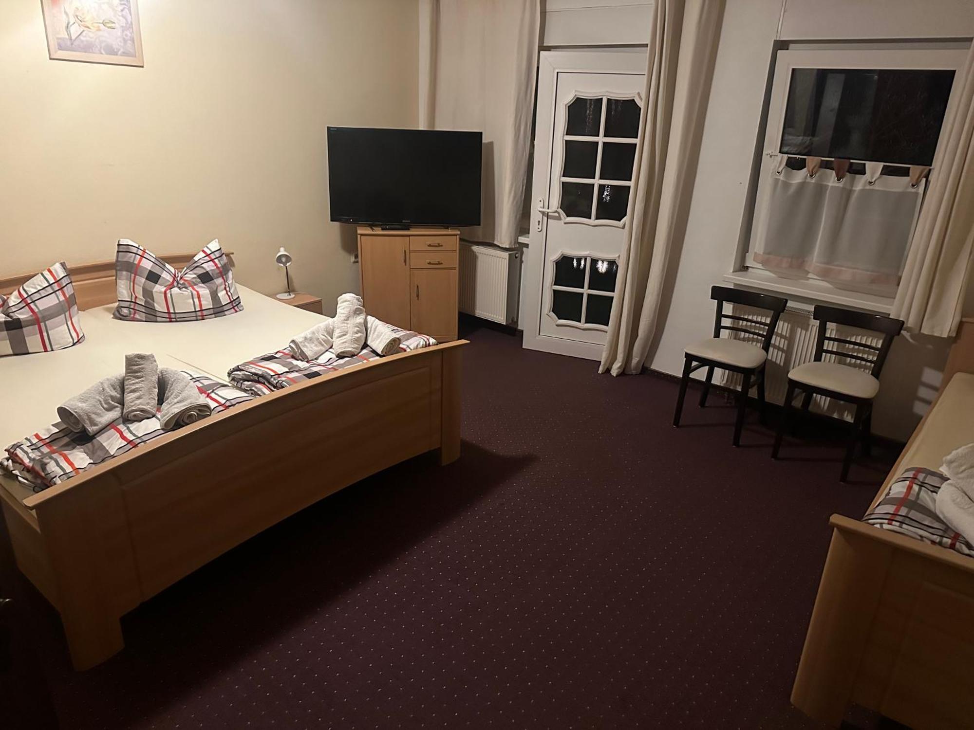 Motel Zur Festwiese Gierstadt Bagian luar foto
