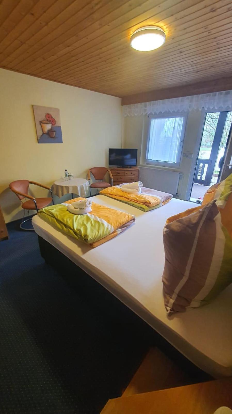 Motel Zur Festwiese Gierstadt Bagian luar foto