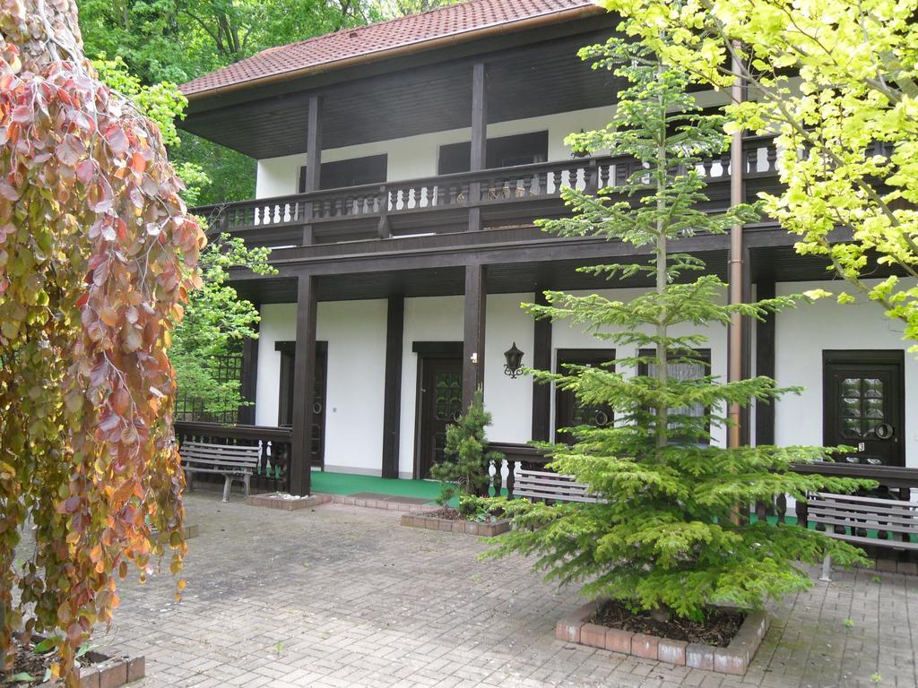 Motel Zur Festwiese Gierstadt Bagian luar foto