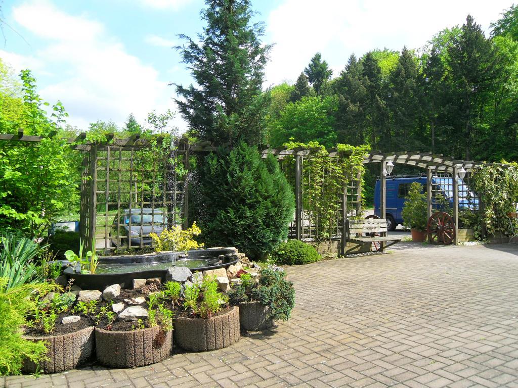Motel Zur Festwiese Gierstadt Bagian luar foto