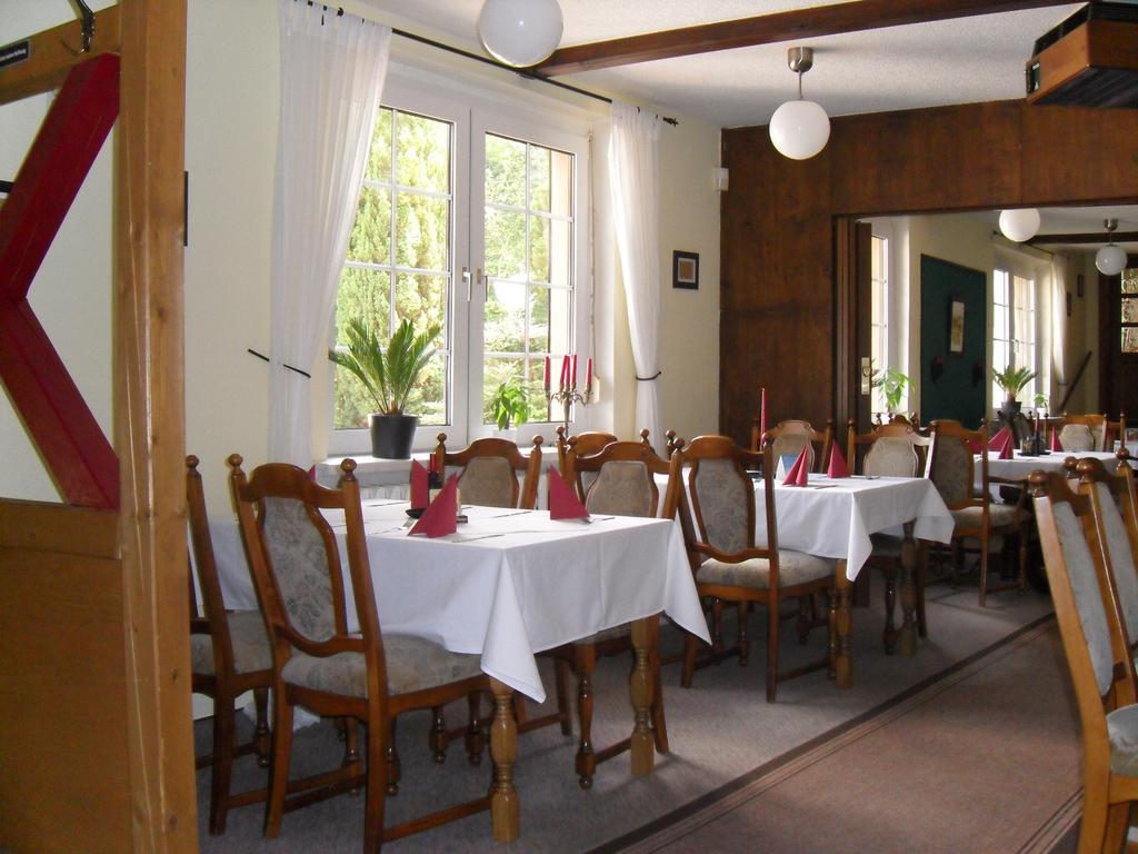 Motel Zur Festwiese Gierstadt Bagian luar foto
